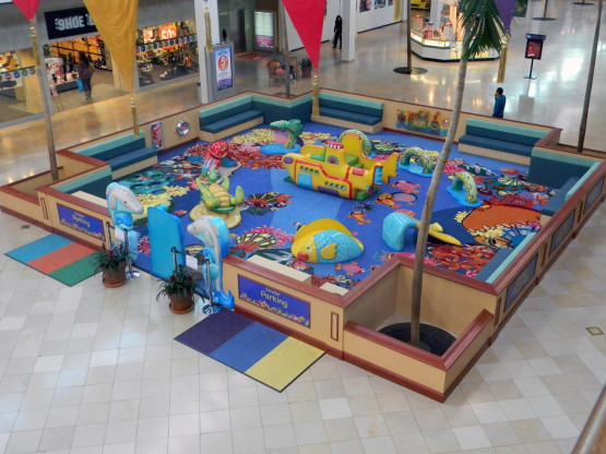 Playmouth Meting Mall Playarea
